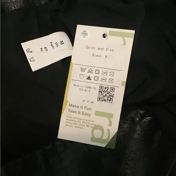 NWT HALARA Faux Leather Animal Skin Mini Skirt size Medium Black - Picture 5 of 5